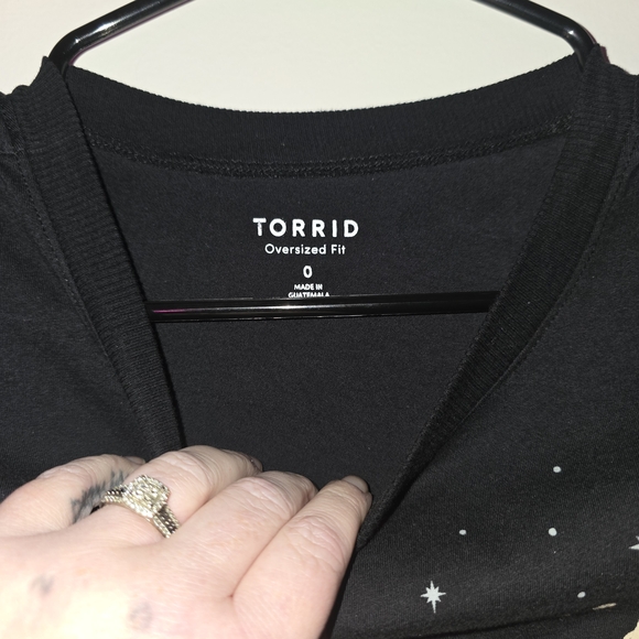 Torrid Murder Shows Wine & Comfy Clothes Oversized Graphic Tee - Size 0 - Picture 4 of 4